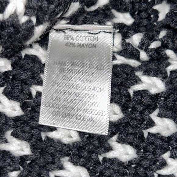 White House Black Market Sz Small Black White Front Pockets Cardigan Sweater - Picture 7 of 8